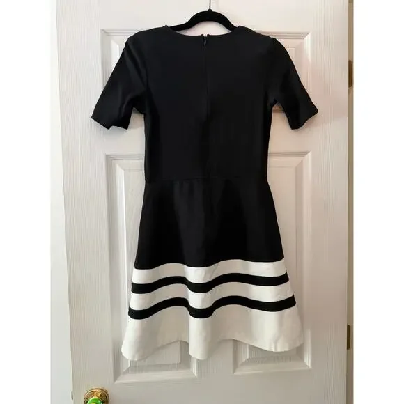 Beautiful Dress by Saks Fifth Avenue Size Medium - Picture 2 of 5